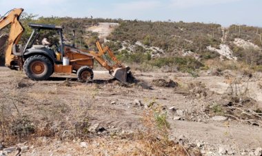 El H. Ayuntamiento de Tepexi de Rodríguez apoya al Centro Escolar 