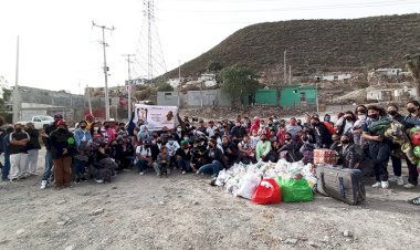 Estudiantes antorchistas llevan apoyo social a colonia vulnerable de Saltillo