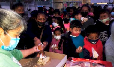 Antorcha lleva felicidad a niños de Nicolás Romero