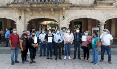 Colimenses entregan pliego petitorio al ayuntamiento de Cuauhtémoc