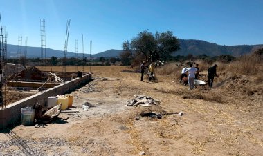 Construyen oficinas antorchistas en Libres