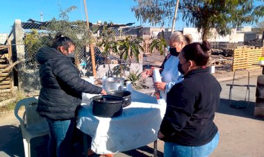 Antorchistas apoyan a afectados por incendio en Torreón