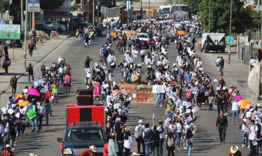 Las amenazas vs. los estudiantes y decadencia de la 4T