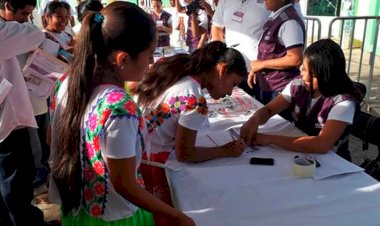 ¿Ayutla con su gobierno municipal por usos y costumbres beneficia a sus habitantes mejor que los partidos? 