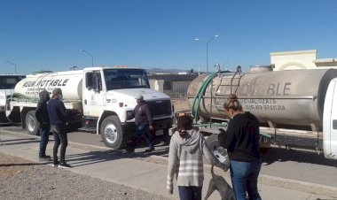 Abastecen de agua a colonias populares