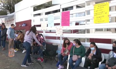 Empleados de la Secretaría del Bienestar protestan en Zacatecas