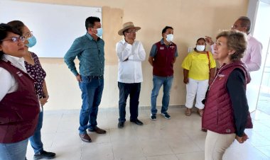 Entregan obra de agua potable y rehabilitación de aulas