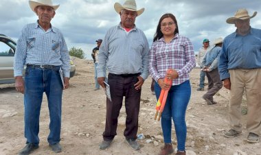 Arranca programa de desazolve y construcción de bordos de abrevadero en Santo Domingo