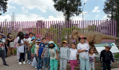 Docentes antorchistas imparten curso de verano en la CDMX