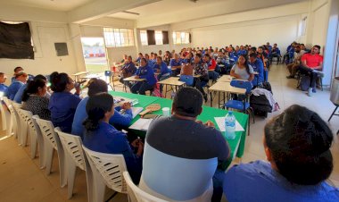 Docentes reafirman su compromiso con la educación