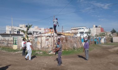 Denuncian falta de servicios baciscos en colonias de Puebla.