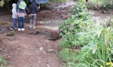 Familias de Amatitán afrontan consecuencias por falta de puente peatonal