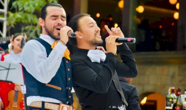 Oaxaqueños cantan a José Alfredo