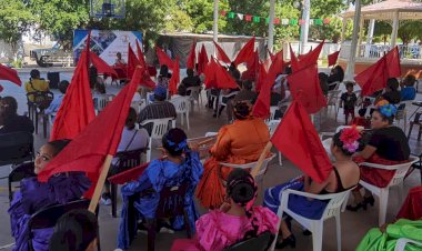 Trabajadores carecen de salud y otros servicios