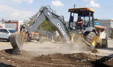 Queretanos logran reparación de circuito vial