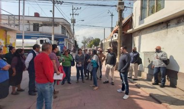 Habitantes de Mixquic exigen solución al problema de falta de agua potable