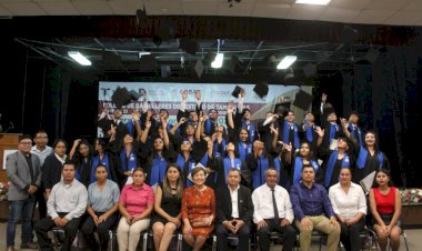 Celebran escuelas antorchistas graduaciones en Tamaulipas