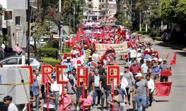 Miles de antorchistas protestan contra corrupción del gobierno de Cuitláhuac García