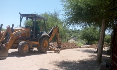 Logran en La Metalera reubicar tubería que estropeaba casas