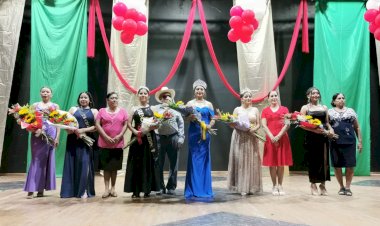 Eligen a reina de fiestas patrias en Tecomatlán