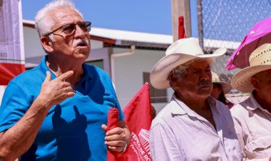 Lisandro Campos inicia pavimentación en Santo Domingo, Tepexi