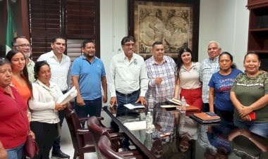 Presenta Oscar Leggs avances sobre demandas planteadas por antorchistas de Los Cabos