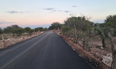 Avanza pavimentación de camino en Dolores Hidalgo