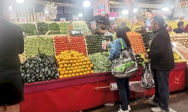 Mexicanos paliarán con empeños y préstamos la cuesta de enero