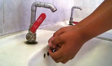 Se escasea el agua en las escuelas