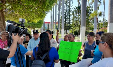 Desplazados por la violencia en Sinaloa exigen respuesta a demanda de vivienda