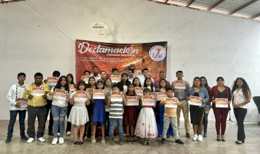 Oaxaca participa en la II Jornada Nacional de Declamación