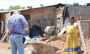 En el olvido, pobreza y frío viven familias juarenses