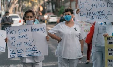 El falso triunfo en la salud: la mentira del desabasto resuelto