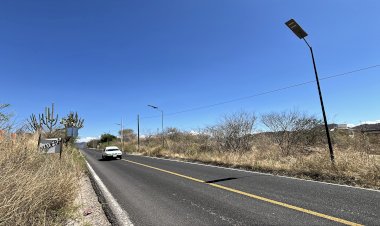 Antorcha ilumina a vecinos de San Miguel de Lozano