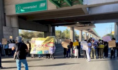 Estudiantes de la UANL protestan por alta contaminación en Monterrey